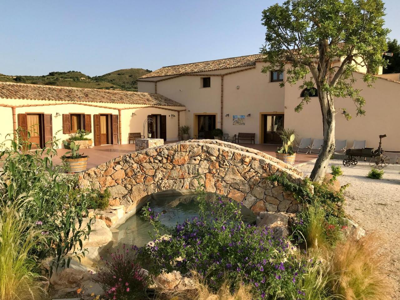 Agriturismo Antichi Granai Villa Calatafimi Buitenkant foto